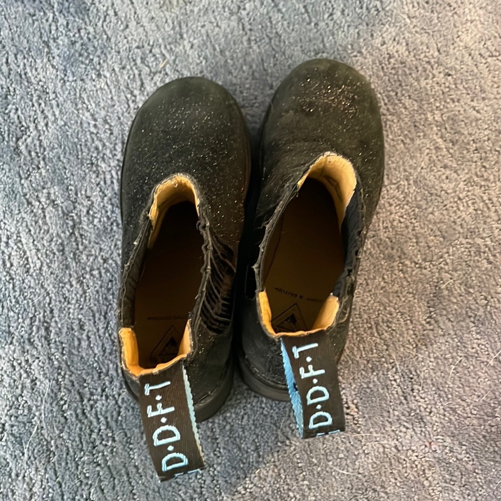 Size 5 Fluevog boots